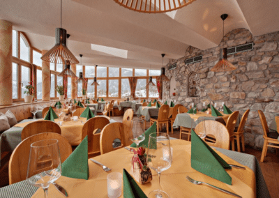 Restaurant mit Panoramaaussicht im Gasthof Rauth-Hof Ladis Tirol